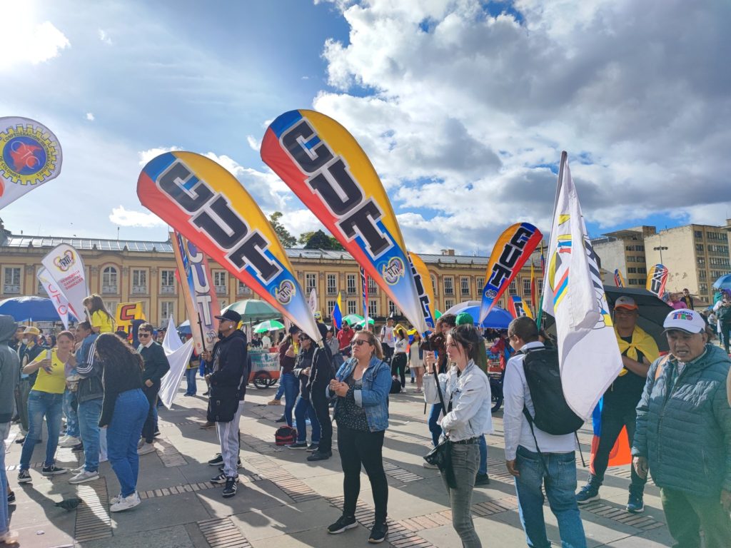 Petro marches support reforms