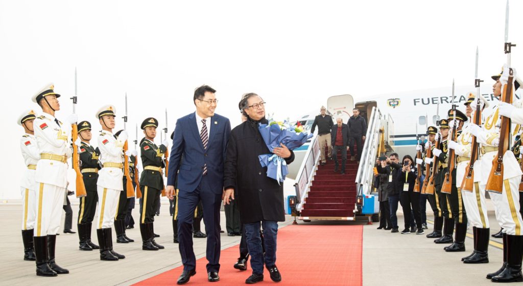 Petro arrived China official meeting Xi Jinping