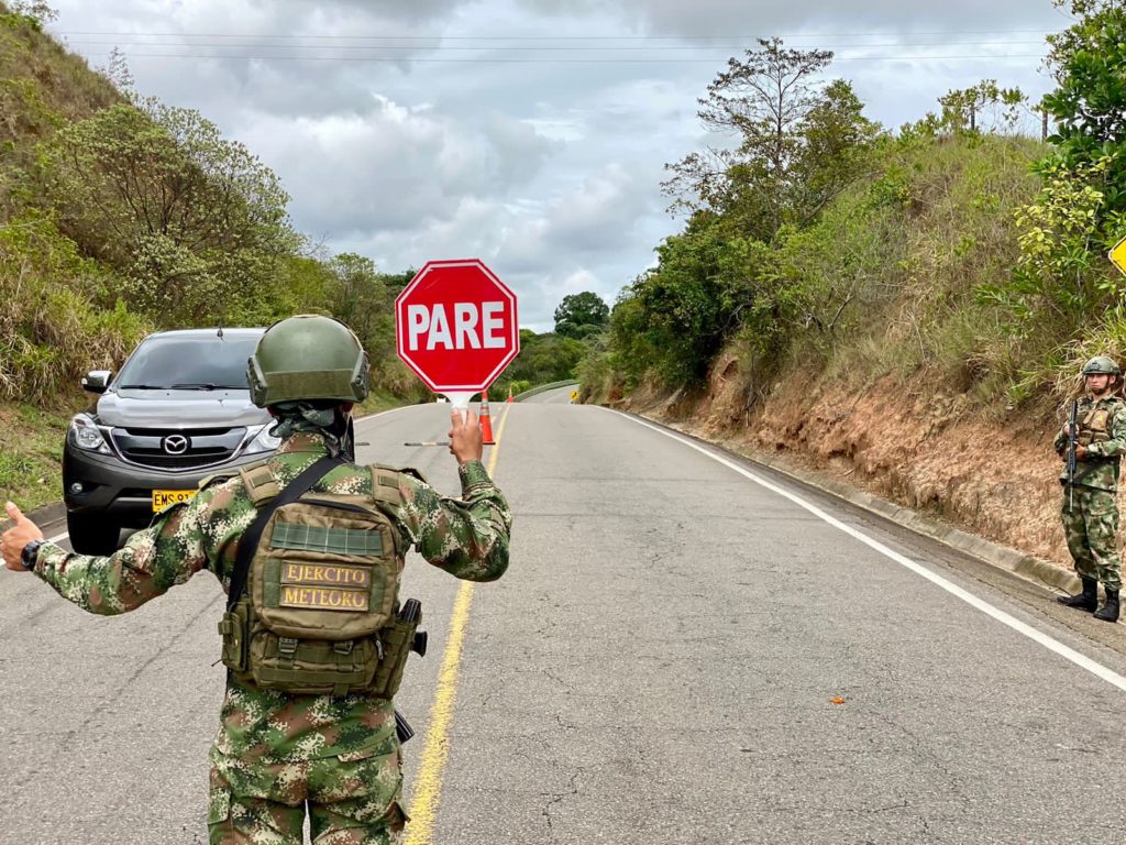 Armed groups use civilians against Colombia military