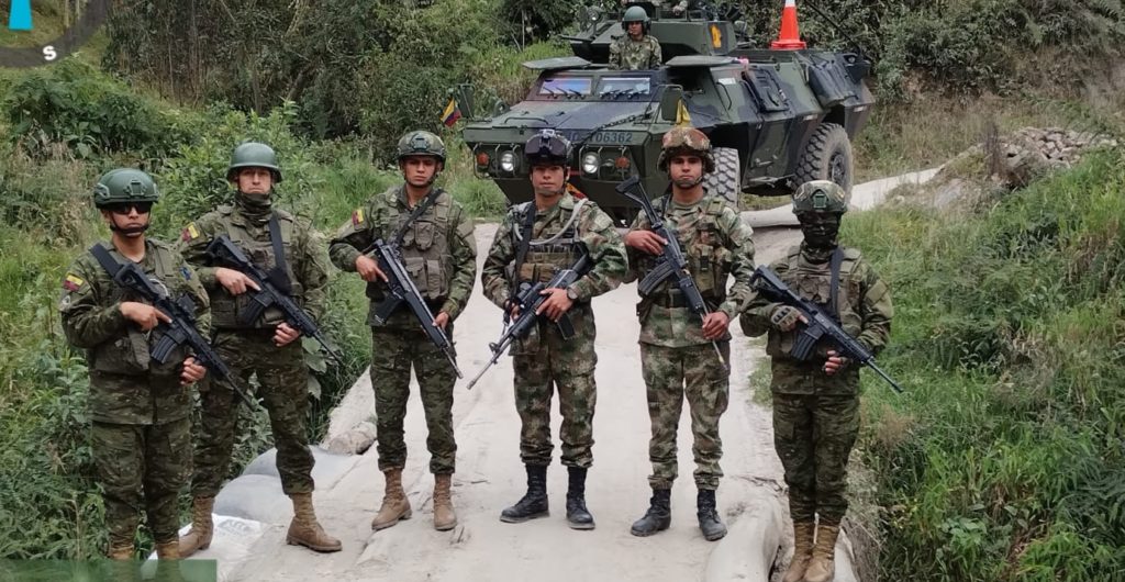 Colombia militarizes border Ecuador