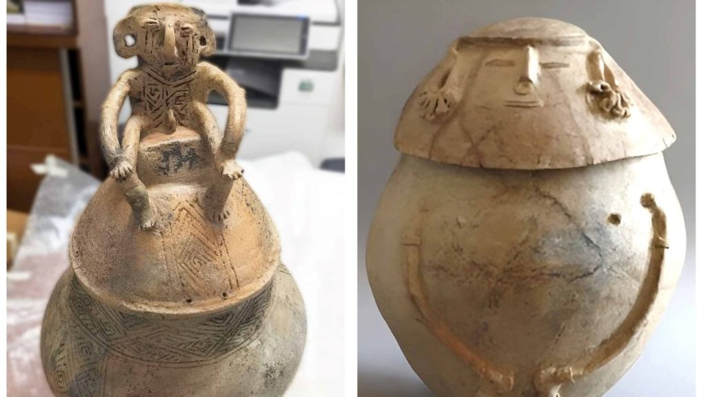 Pre-Columbian urns Repatriated Colombia